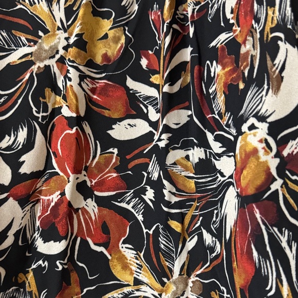 NEW Floral Print Women's Top - Black, Red, Yellow - Picture 9 of 16